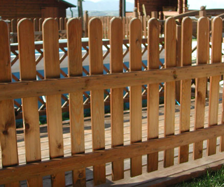 vente de clotures en bois et haies en bois, camping, fabricant de cloture en bois et haie en bois, fabrication clotures en bois et haies en bois, matriel de jardin et plein air, barrire en bois, barrires en bois, fabricant de meubles de jardin en bois, importateur et fabricant de matriel de camping et d'quipement pour l'hotellerie de plein air, vente, importation, fabrication pour les professionnels